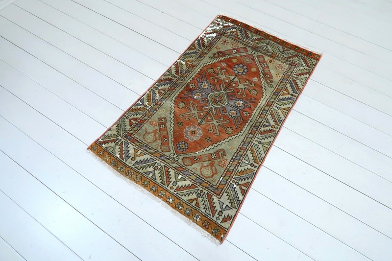 Multicolor Vintage Turkish Prayer Rug, Handmade Wool Tribal Floor Carpet 30"x51" gallery