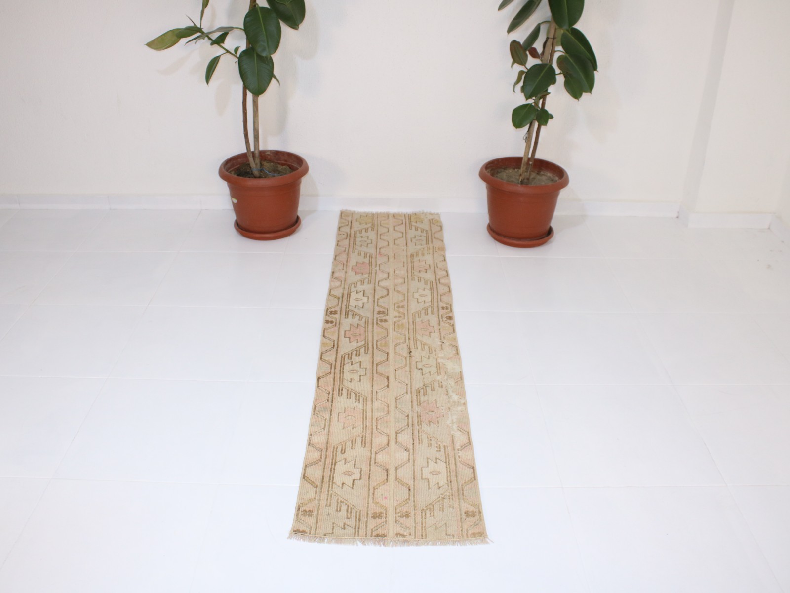 1.5 x 6.3 Feet Handmade Beige Brown Patchwork Turkish Runner Rug – 46 x 194 cm V gallery
