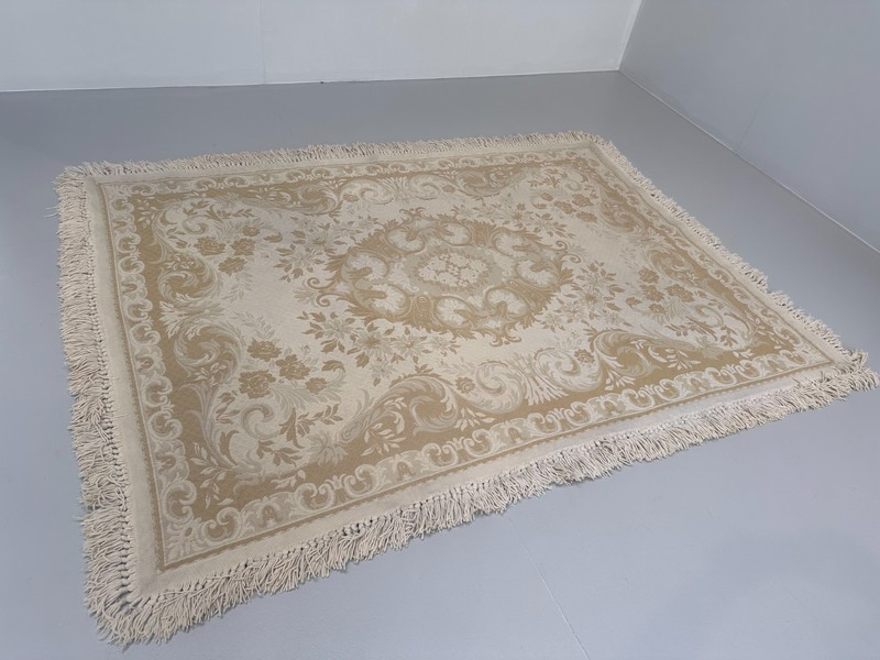 A Vintage Casa Pupo 1960s 1970s Fringed Reversible Wool Rug Good Condition. gallery