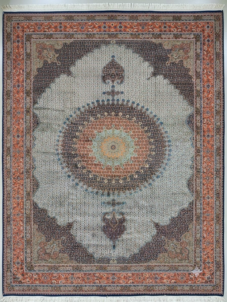 Vintage Mood Fine Hand-Woven Middle Eastern Rug 22.5' x 16.4'