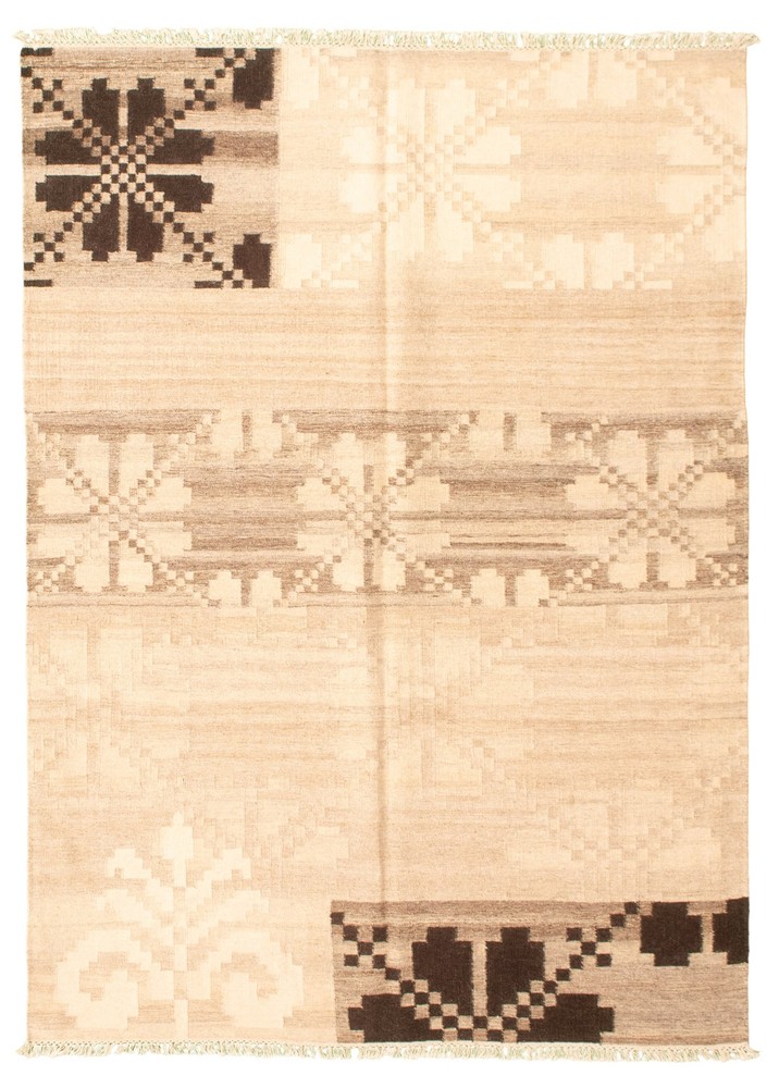 Vintage 5'6" x 7'7" Traditional Wool Hand Woven Oriental Area Rug