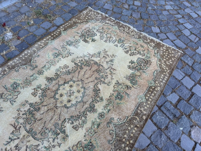 Area rug, Turkish rug, Vintage rug, Handmade rug, Wool rug Carpet | 3,9 x 6,8 ft gallery