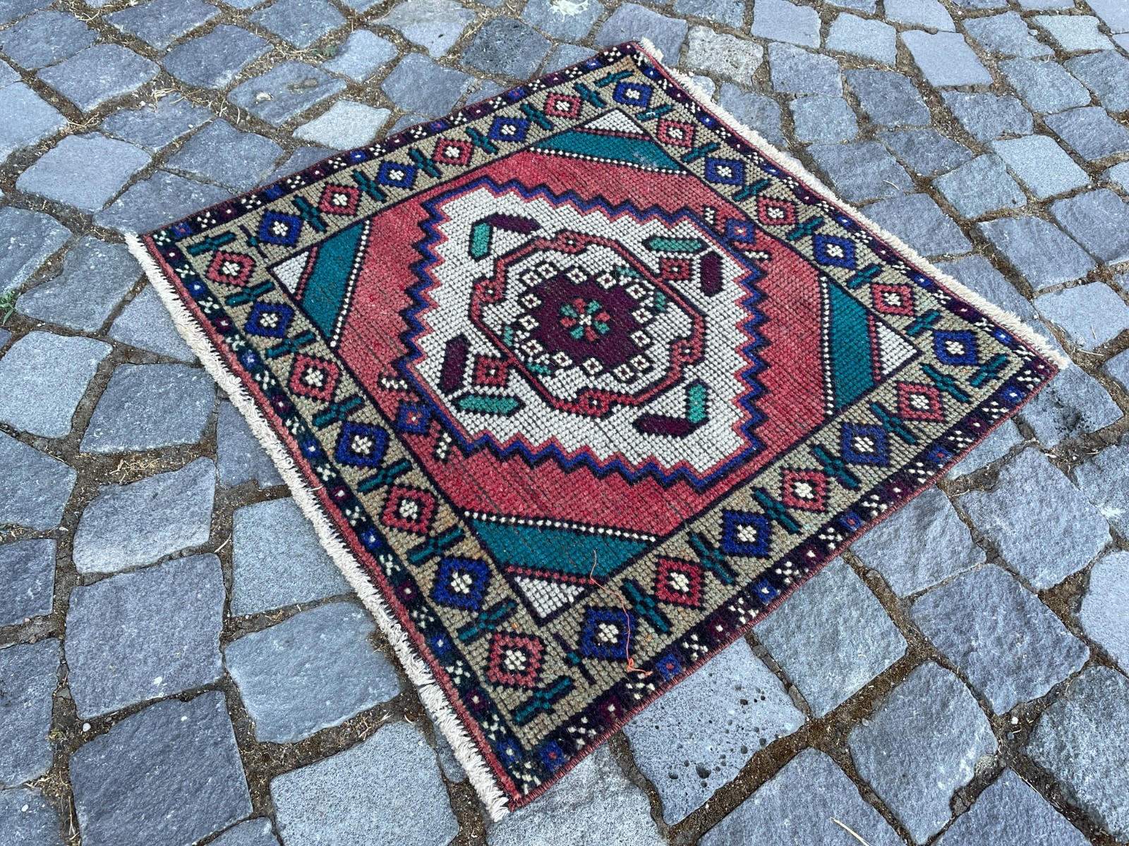 Turkish Vintage Small Rug Handmade Wool Bohemian Bath Mat Rug 2,0 x 2,0 ft gallery