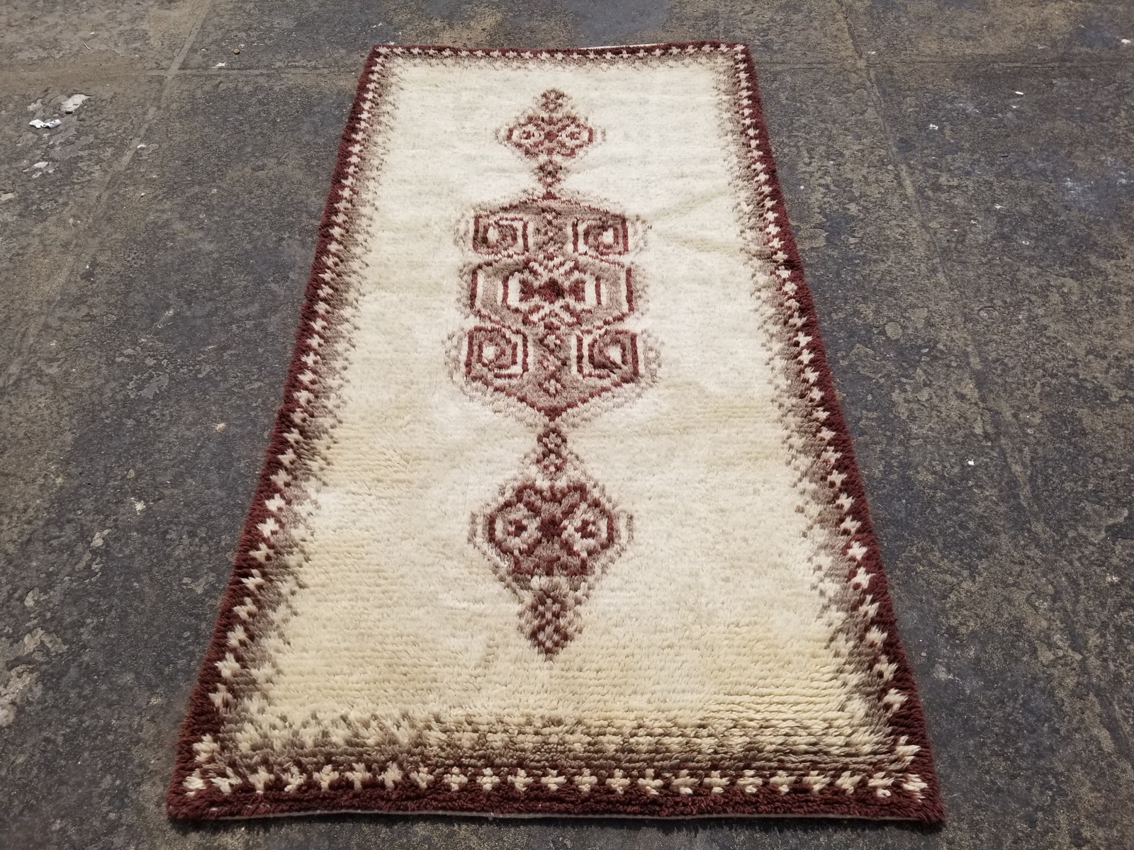 Vintage Traditional Handmade Latch Hook Moroccan Berber Wool Rug 83x44 inches gallery