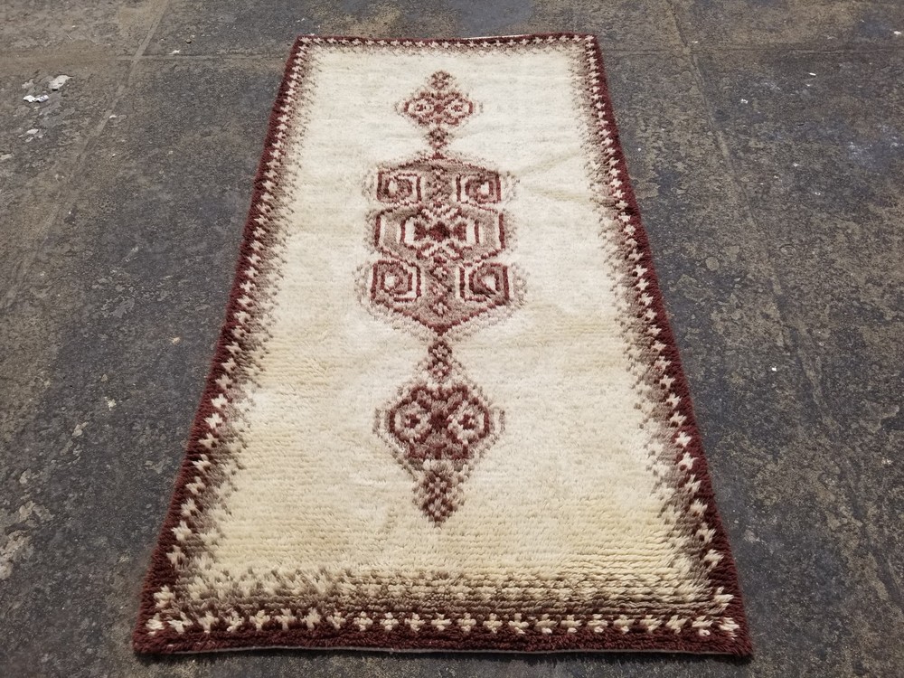 Vintage Traditional Handmade Latch Hook Moroccan Berber Wool Rug 83x44 inches