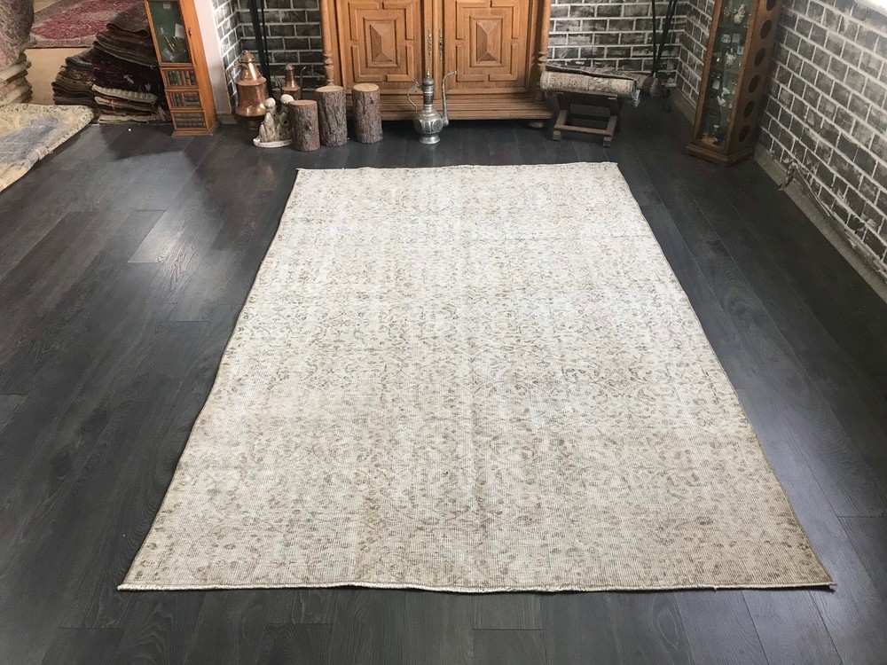 5.5x8.5 Large Beige Vintage Turkish Oushak Rug