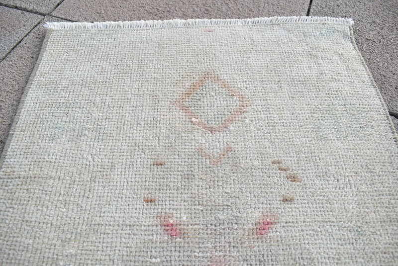 Turkish Rug 19'' x 29'' Vintage Muted Dye Oushak Rug Hand-knotted Small Wool Rug gallery