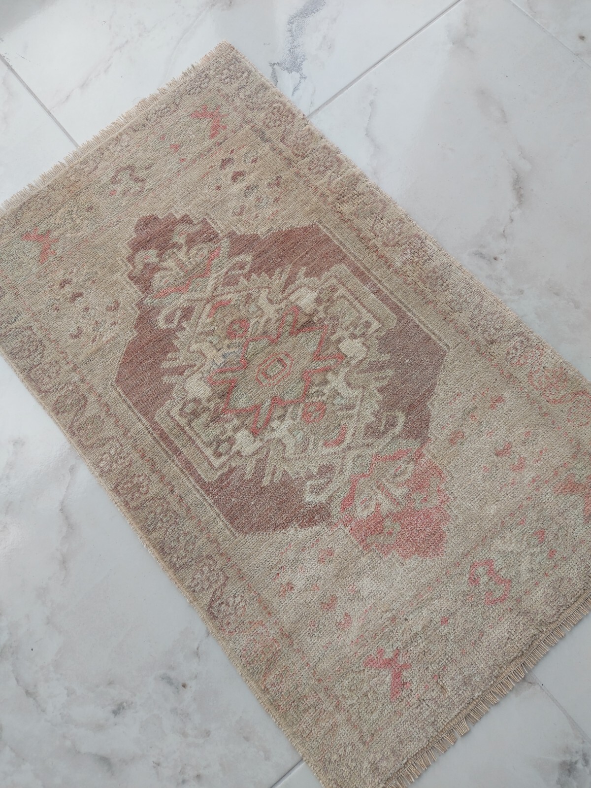 High Quality Antique Carpet Rug, Extra Soft Wool Rug, Beige Color Carpet Rug gallery