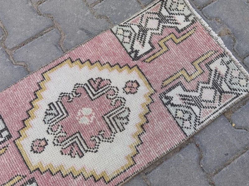 Vintage Turkish Oushak Rug 1.3x2.9 Hand Knotted Wool Pink Grey Tribal Boho gallery