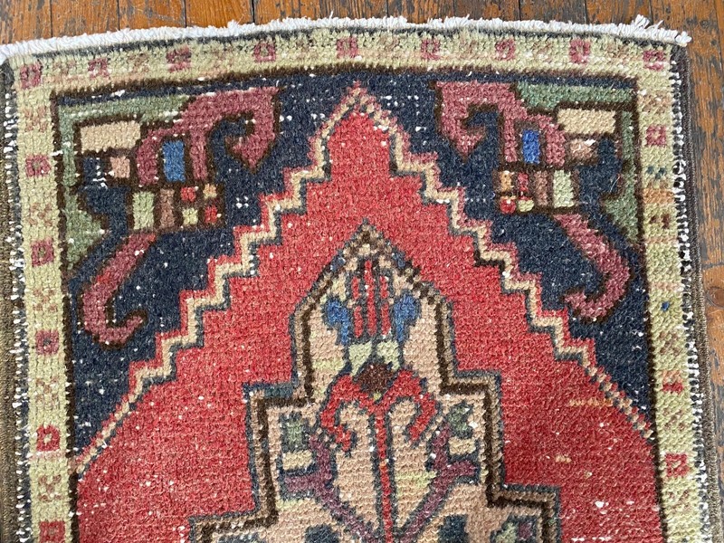 Beautiful Antique 1900-1930's Wool Pile Vegetable Dye Area Rug 1'9" x 3' gallery