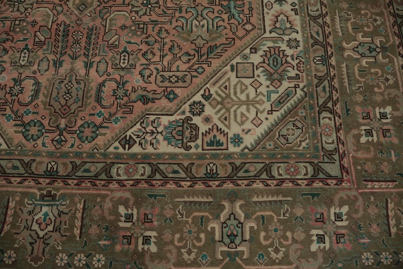 Elegant Pink Antique-Style Rug in Subtle Earthy Tones handmade Room Size Rug 6x9 gallery