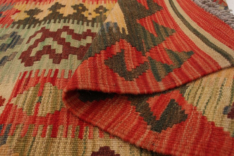 Vintage 6'8" x 9'10" Traditional Wool Hand Woven Oriental Area Rug gallery
