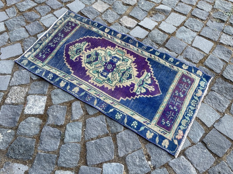 Turkish Vintage Small Rug Handmade Wool Bohemian Bath Mat Rug 1,6 x 3,1 ft gallery