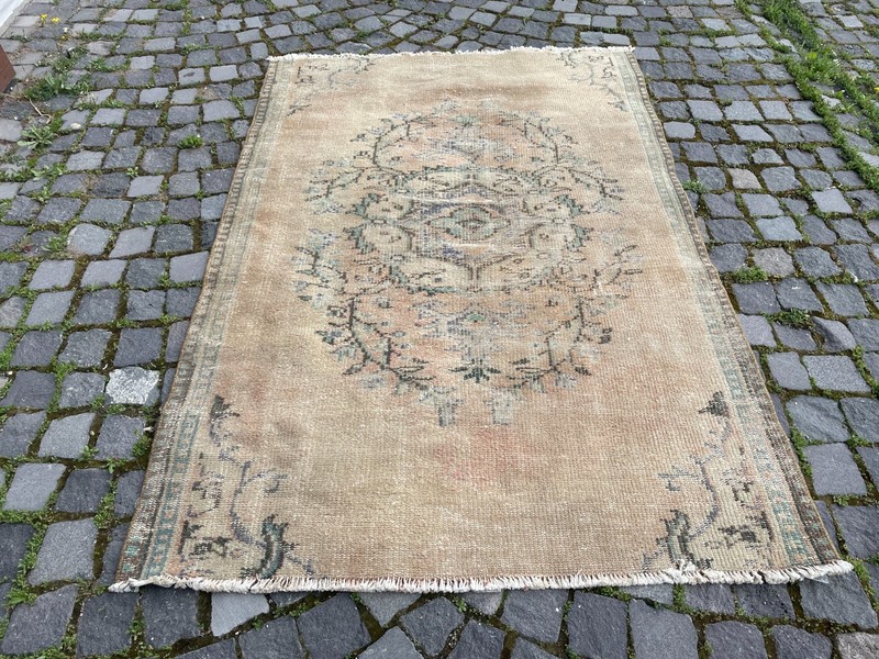Home Decor Rug, Turkish Vintage Rug, Boho Decor Rug,4,2 x 6,2 ft gallery