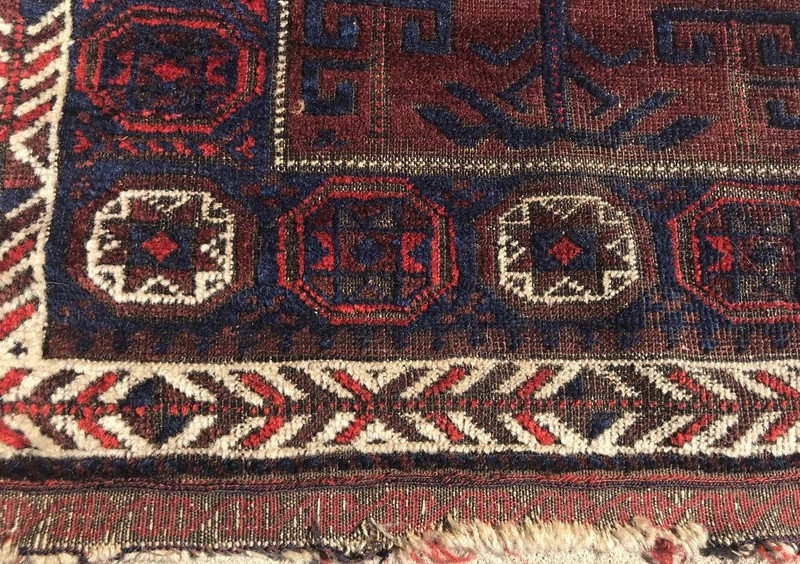 AN ANTIQUE VINTAGE DESIGN BALUCHSTAN TRIBAL BAG COLLECTOR ITEM gallery