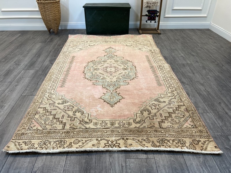 Pink Persian Rug, Handmade Rug, Living Room Rug, Bedroom Rug, 4.9 x 7.9 ft gallery