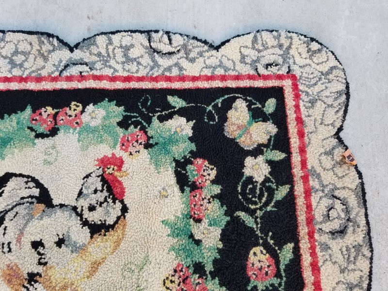 Vintage Hand Hooked Wool Scallop French Country Red Black Rooster Rug 24" x 35" gallery