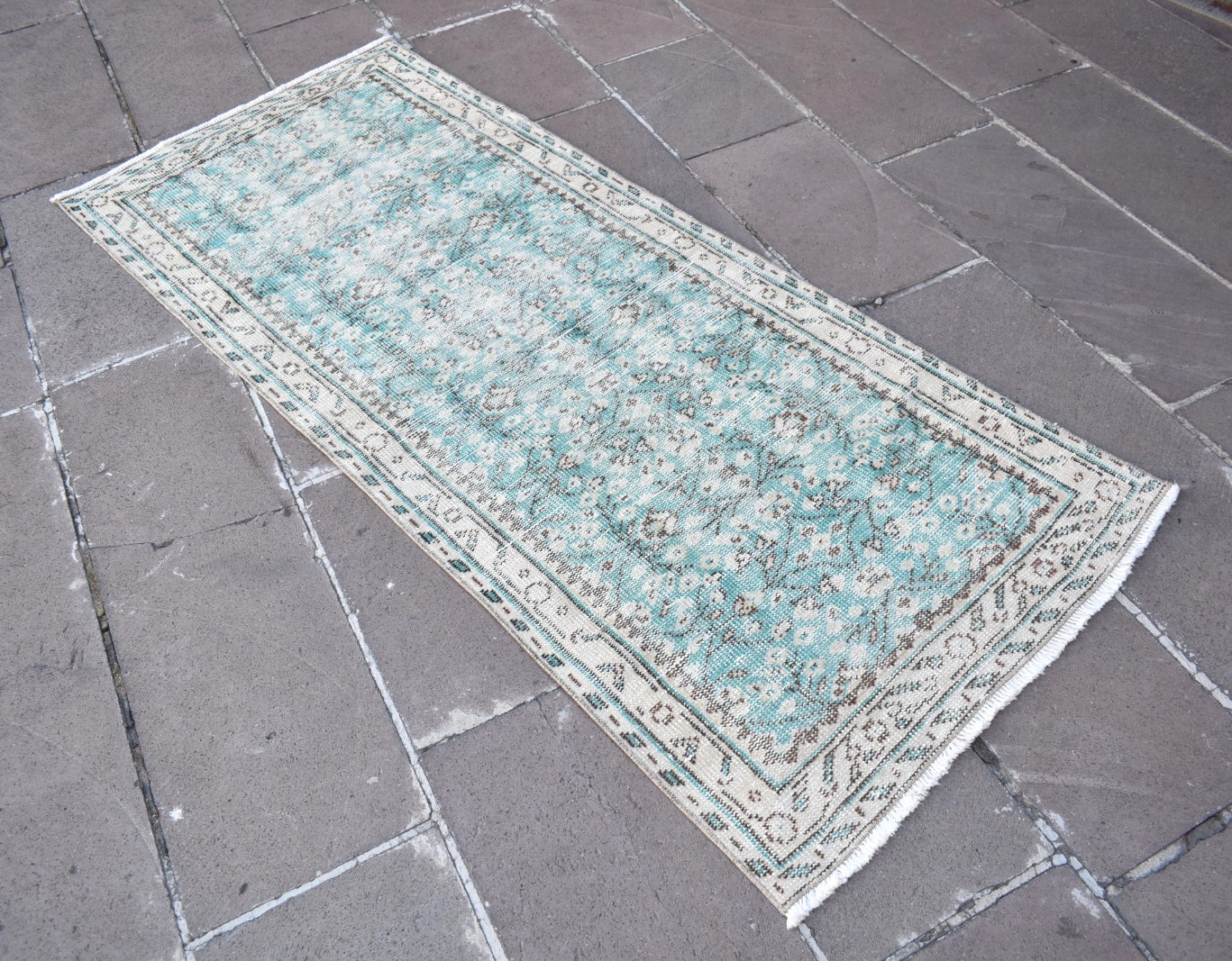 Vintage Turkish Rug 32'' x 77'' Muted Dye Oushak Rug Hand-knotted Wool Rug gallery