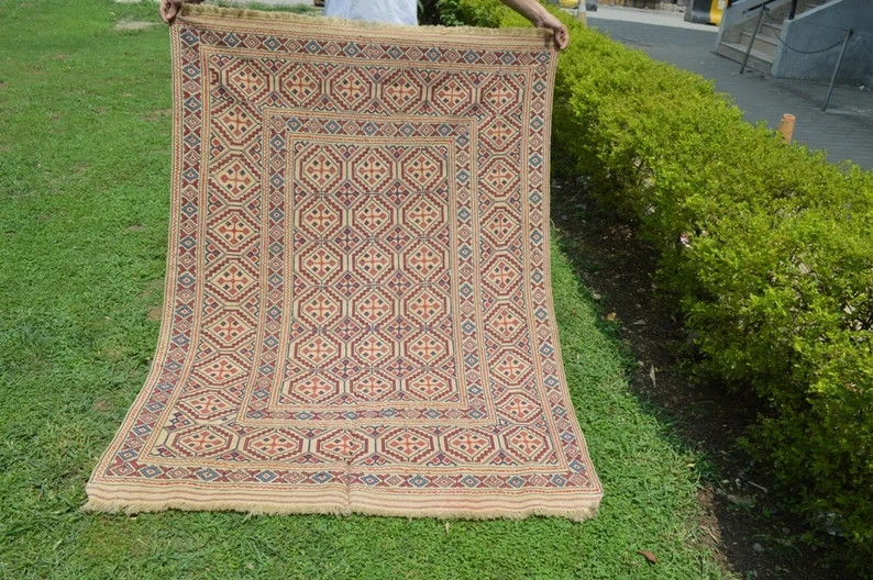130 X 180 cm Stunning Super Fine Quality Lambs Wool Natural Vegetable Dye Maliky gallery