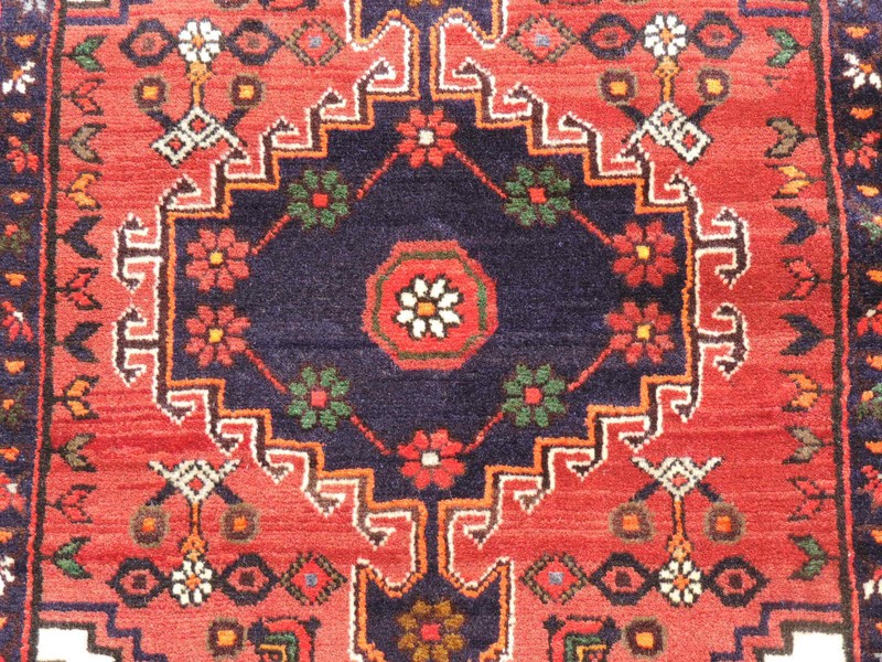 3x5ft. Handmade Vintage Sarab Wool Rug gallery