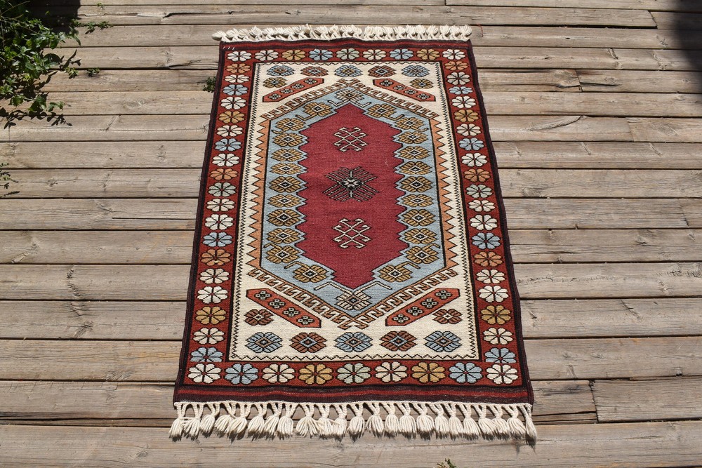 Turkish Kilim Rug 2' x 3' Handwoven East Anatolian Vintage Sumak Kilim 70x110cm