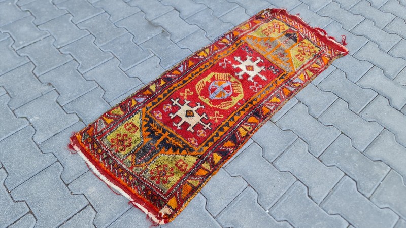 non-geometric Antique small rug, original antiques, welcome home decor gallery