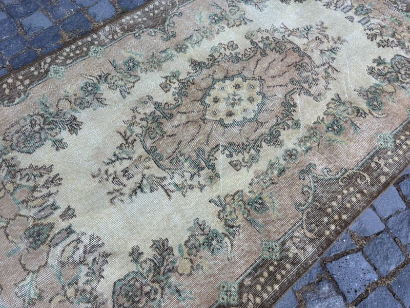 Area rug, Turkish rug, Vintage rug, Handmade rug, Wool rug Carpet | 3,9 x 6,8 ft gallery