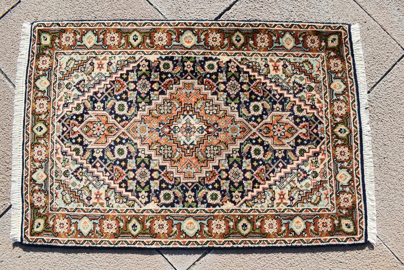 Caucasian Rug 22'' x 33'' Soft Color Rug Hand-knotted Fine Quality Wool Pile Rug gallery