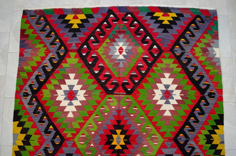 Vintage 1960s Turkish Rug Kilim 6x10 Flat Weave Area Rug Natural Wool & Dyes gallery