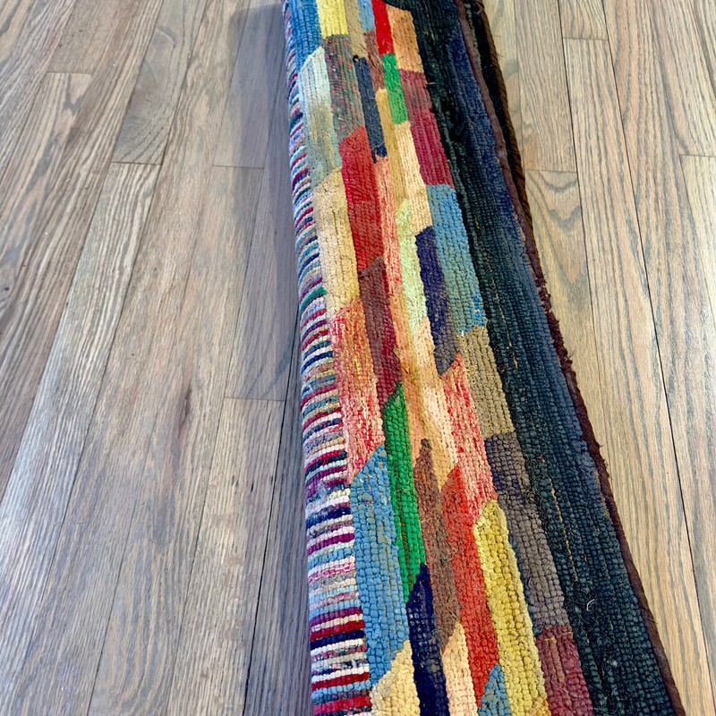 A BEAUIFUL ANTIQUE AMERICAN HOOKED RUG 2x4ft circa 1900 gallery