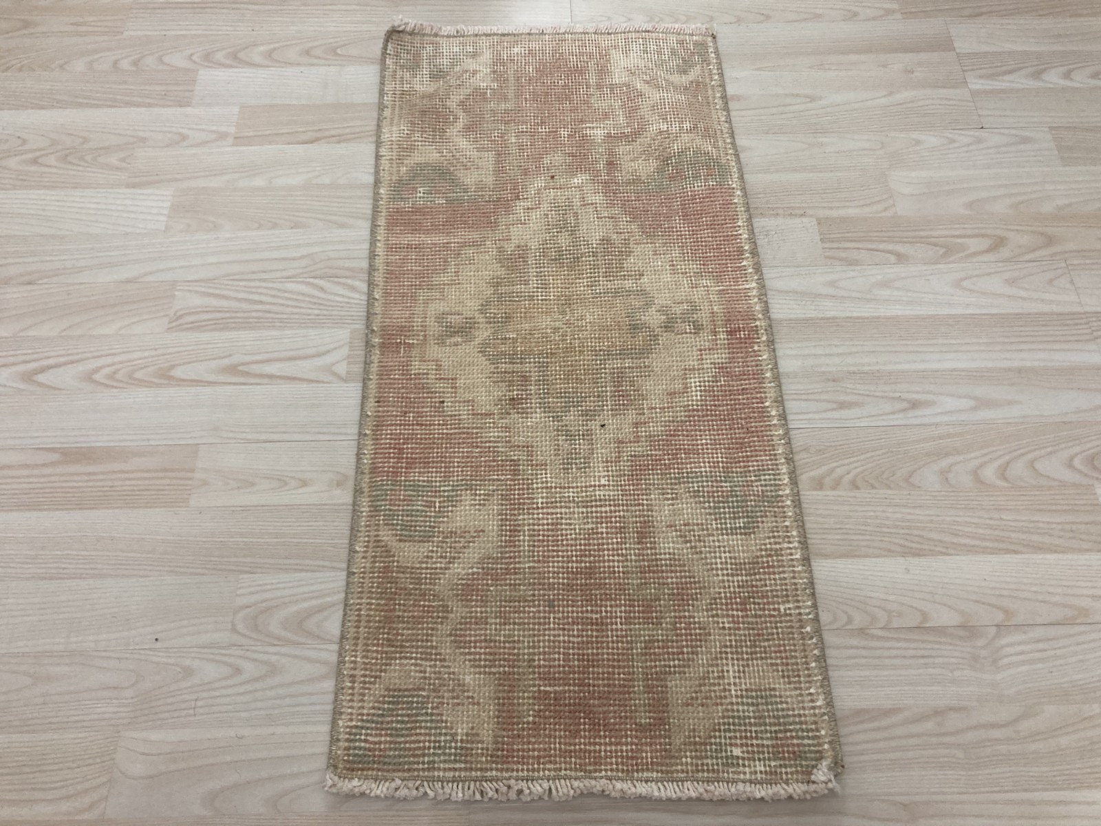 Small Pink rug, Turkish rug, Vintage Rug, Bath rug, Doormat rug, 1.3 x 2.9 ft gallery