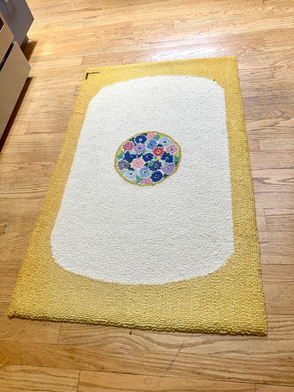 Vintage Hand-Hooked Vibrant Yellow and White Floral Centerpiece 48" X 30" Rug gallery