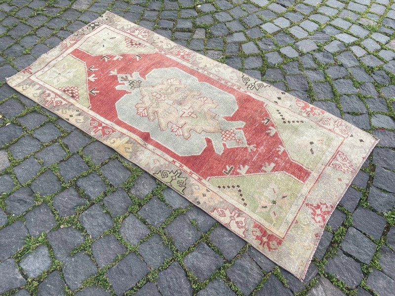 Bohemian Runner Rug, Turkish Vintage Rug, Handmade Wool Rug, 2,3 x 4,9 ft gallery