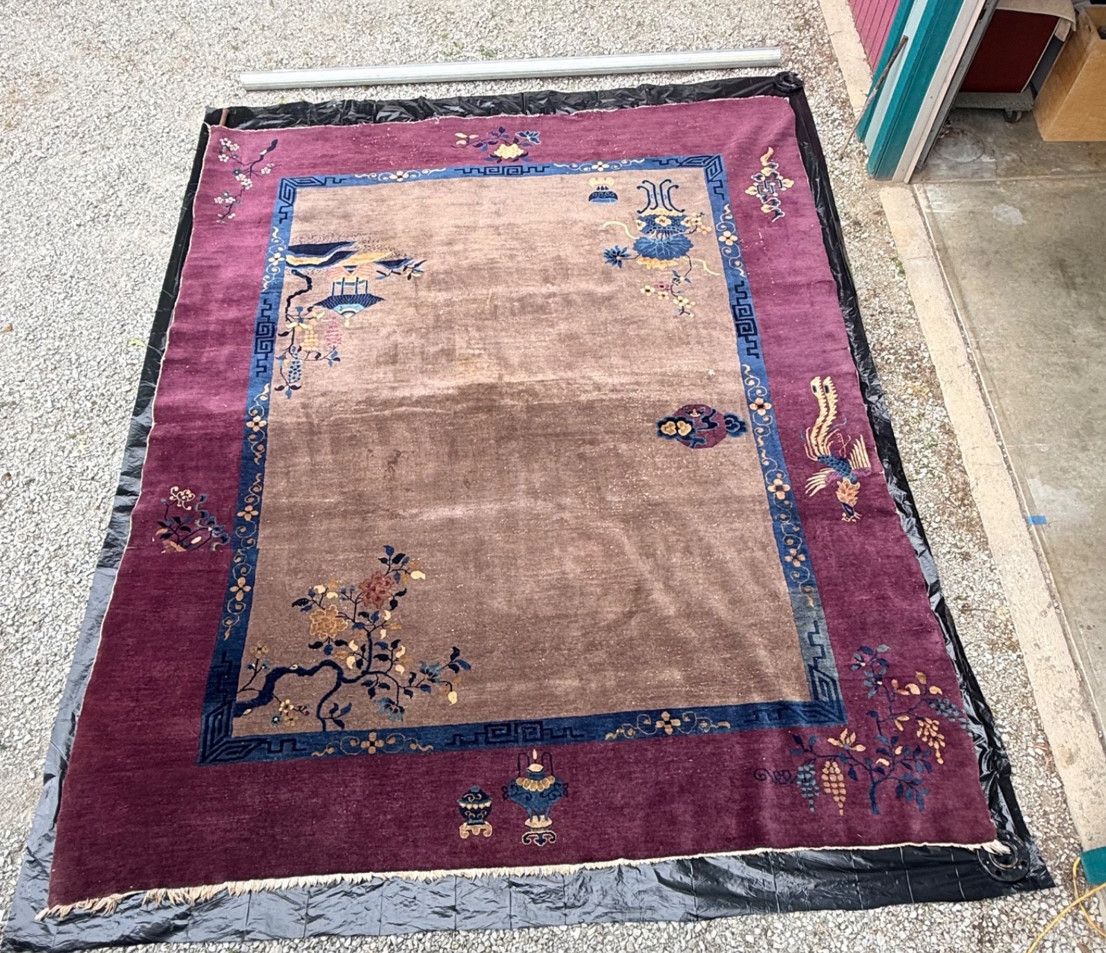 Chinese Art Deco rug from the 1930's gallery