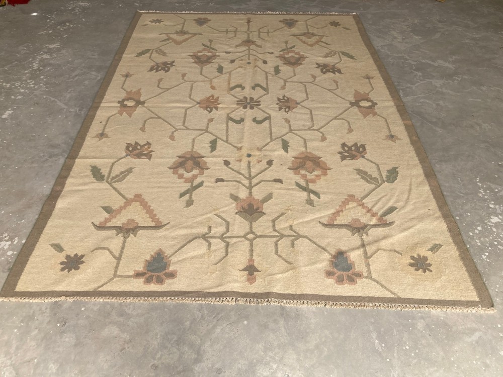 Vintage Traditional Handmade Turkish Floral Kilim Floor Rug Carpet 285x196 cm
