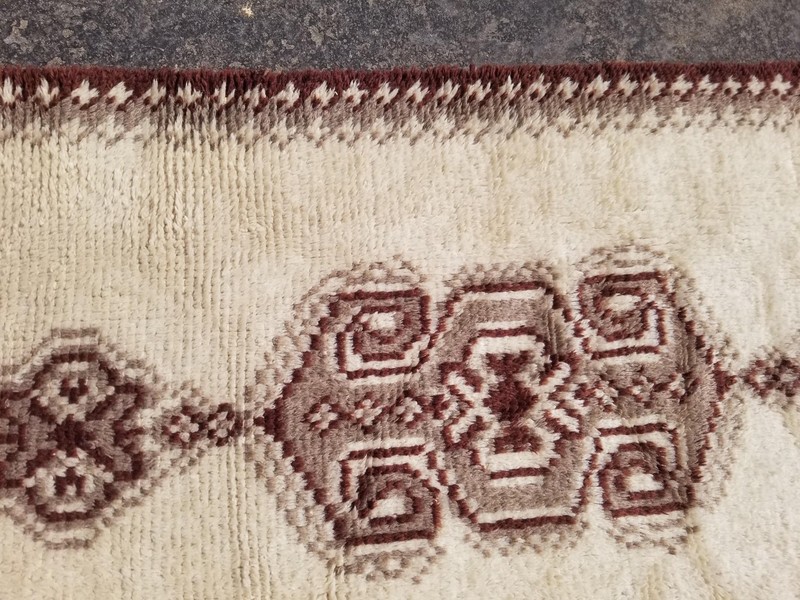 Vintage Traditional Handmade Latch Hook Moroccan Berber Wool Rug 83x44 inches gallery