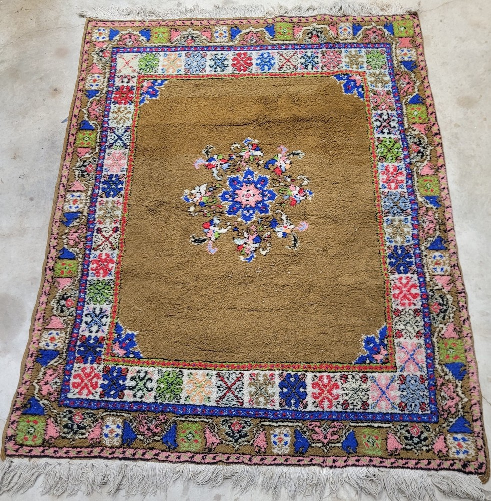 TERRIFIC HAND KNOTTED MOROCCAN WOOL RUG 53" X 67" UNIQUELY DESIGNED CARPET EUC