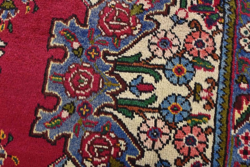 Vintage Traditional Oriental 10'2'' x 13'3'' Red Wool Hand-Knotted Area Rug gallery