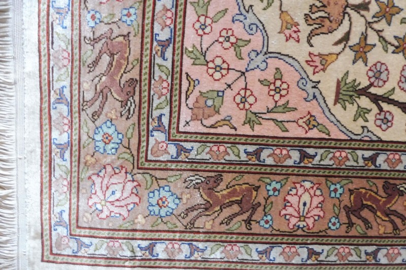 Hereke Silk Carpet, Noble Oriental Carpet, 82Cm X 51Cm High Quality And Like New gallery