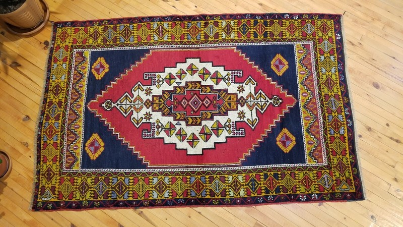 Beautiful Vintage 1940-1950s Natural Dye Wool Pile Rug 4’1” x 6’7” gallery