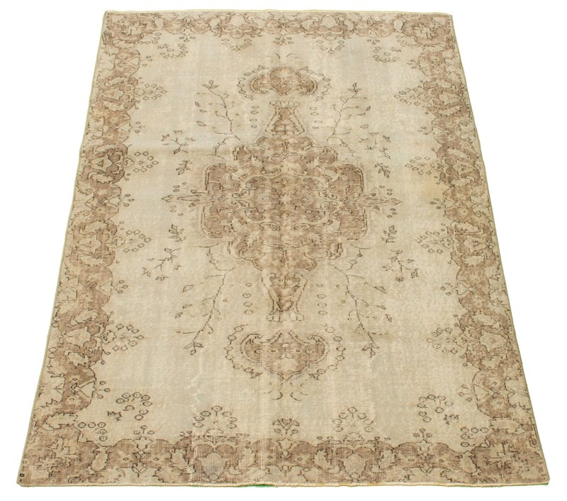 Traditional Vintage Hand-Knotted Carpet 5'5" x 7'11" Wool Area Rug gallery