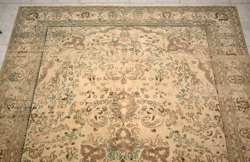 Vintage Turkish Rug 75'' x 109'' Muted Dye Rug Hand-knotted Kayseri Wool Rug gallery