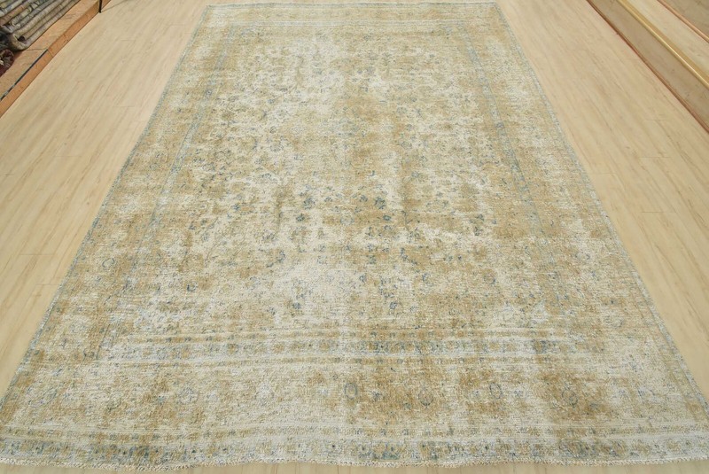 Vintage Anatolia 8’10” x 12’2” Beige Distressed Wool Hand-Knotted Oriental Rug gallery