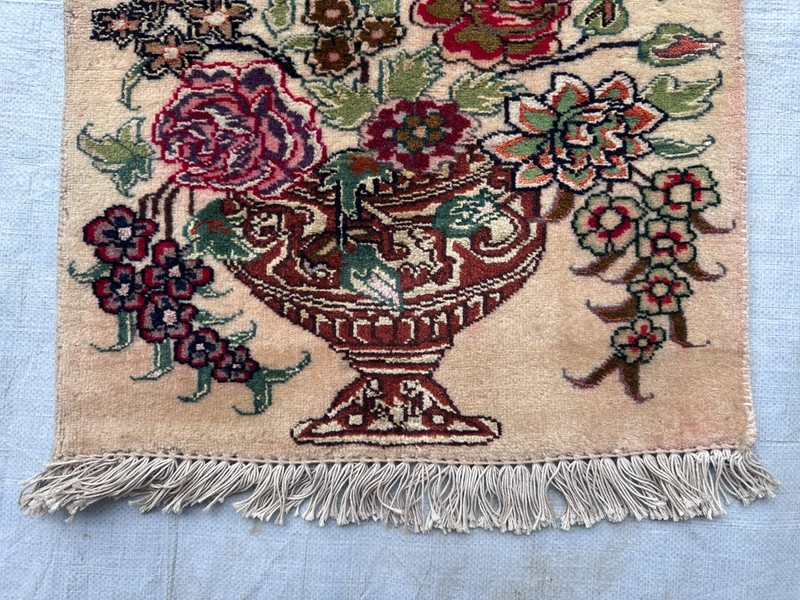 COLLECTORS' ITEM Stunning Vintage Super Fine Quality Guldan Silk Mixed Carpet gallery