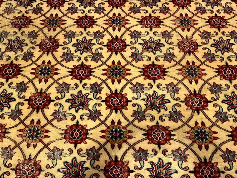 6.5 x 6.5 Handmade Antique Fine Quality Esfahaan Square Rug Natural Dye Wool gallery