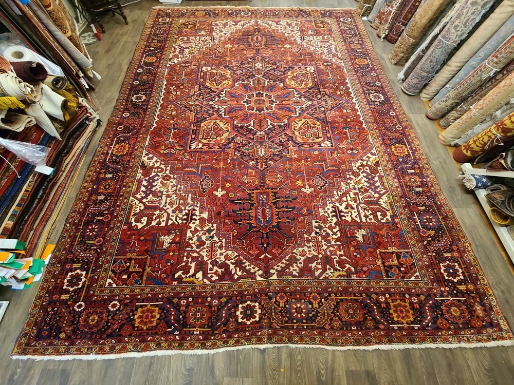 Antique handwoven authentic traditional herize design size 11'3"x15'7"cir1930s