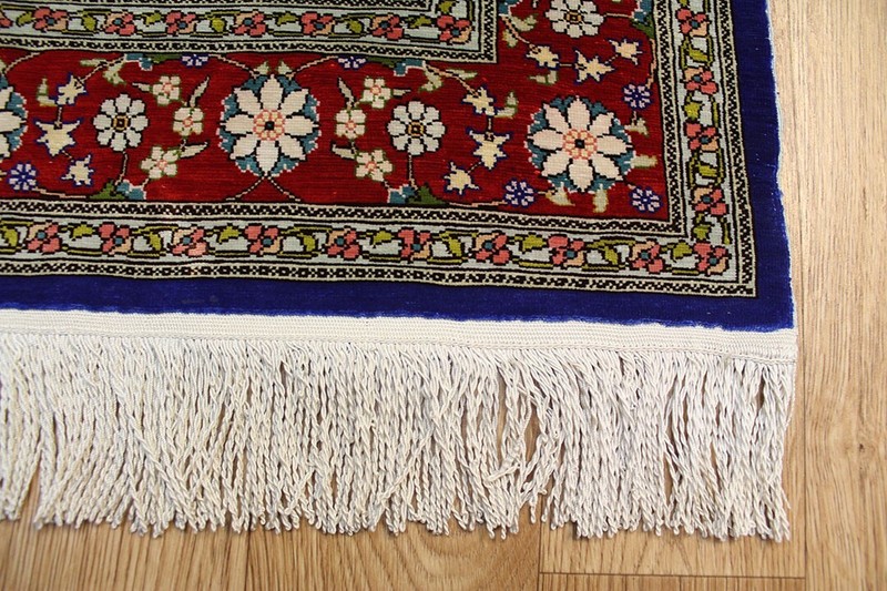 One of a Kind Master Piece Turkish Hereke silk rug signed by the maker 90 x 62cm gallery