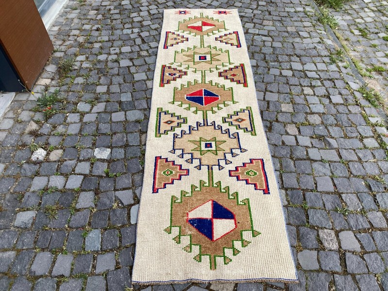 Bohemian rugs, Runner rug, Handmade, Turkish rug, Vintage, Wool | 2,7 x 9,9 ft gallery