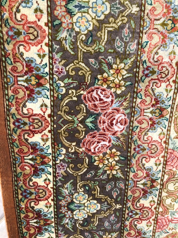 Authentic Hand Knotted Super Fine silk on silk rug 3’ X 5’ gallery