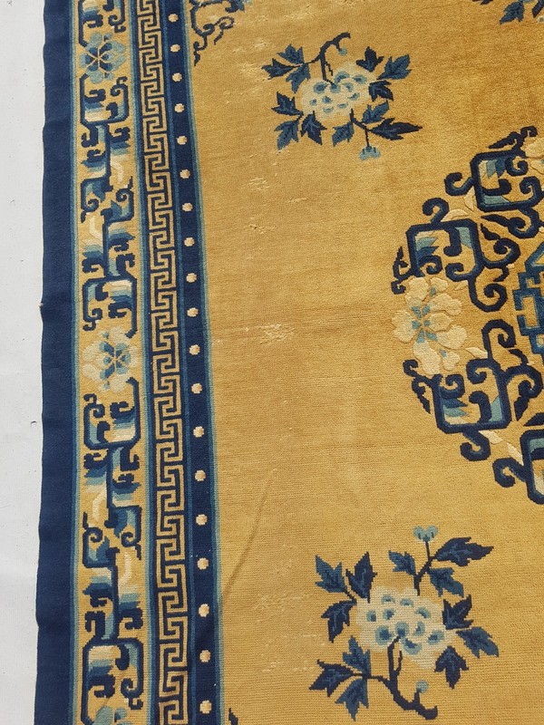 Vintage Handmade Chinese Peking Medallion Floral Wool Rug 284x230 cm gallery